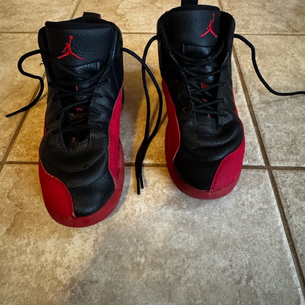 Jordan Kids Sneakers in Black and Red